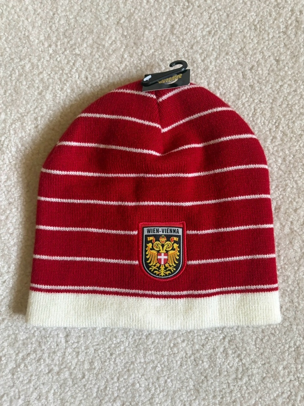 NWT VIENNA (WIEN) AUSTRIA embroidered historical coat of arms beanie One Size